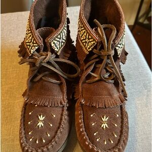 Laurentian Chief suede leather moccasins